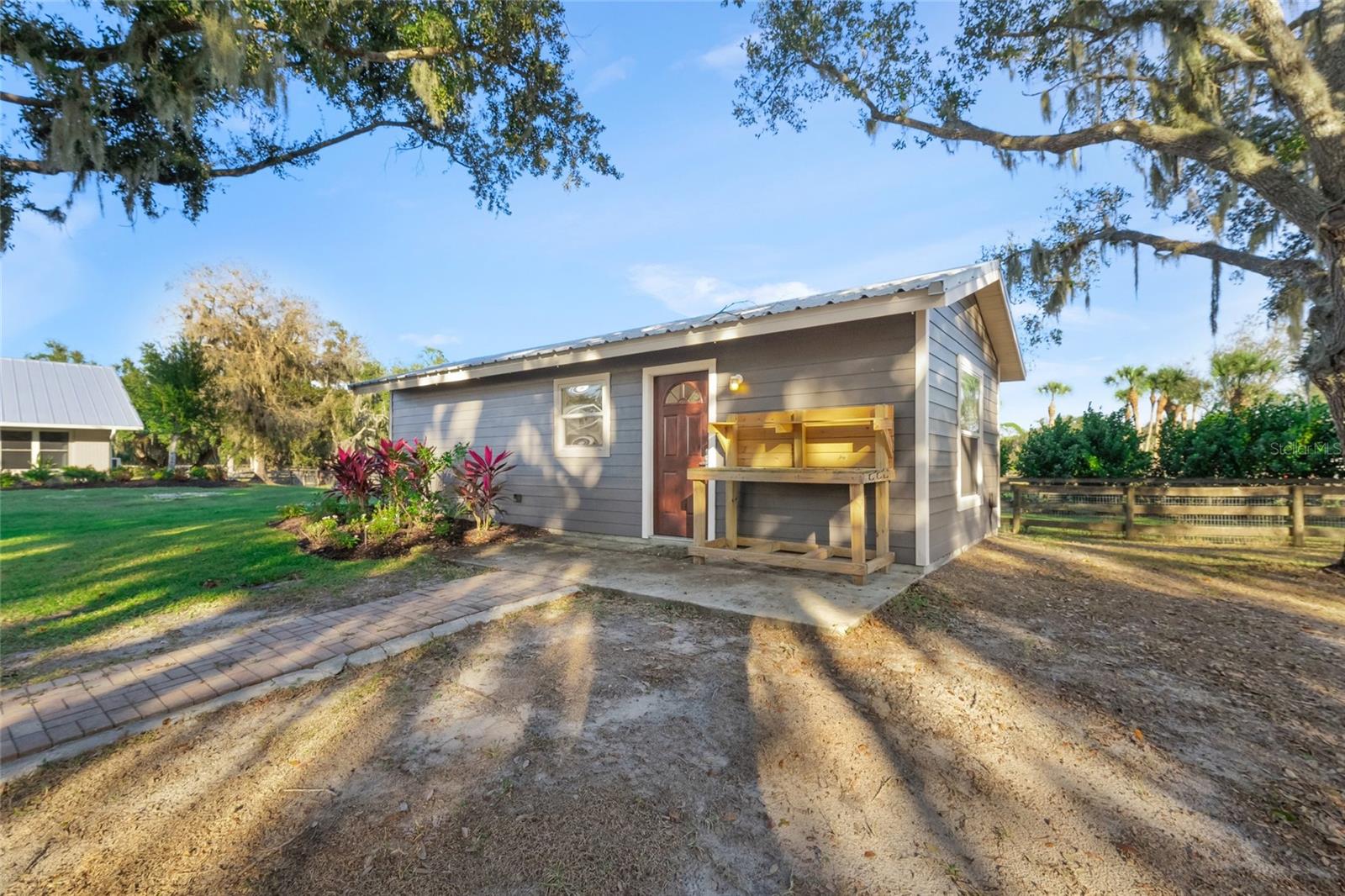 SADDLE CREEK - Residential