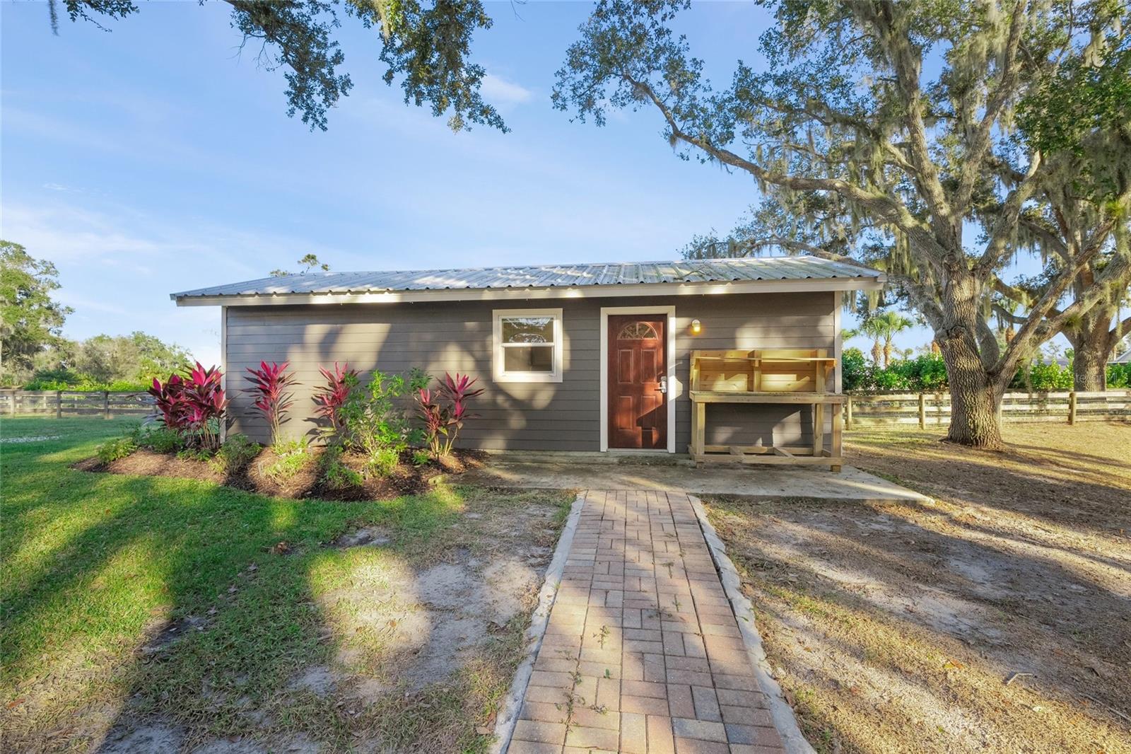 SADDLE CREEK - Residential