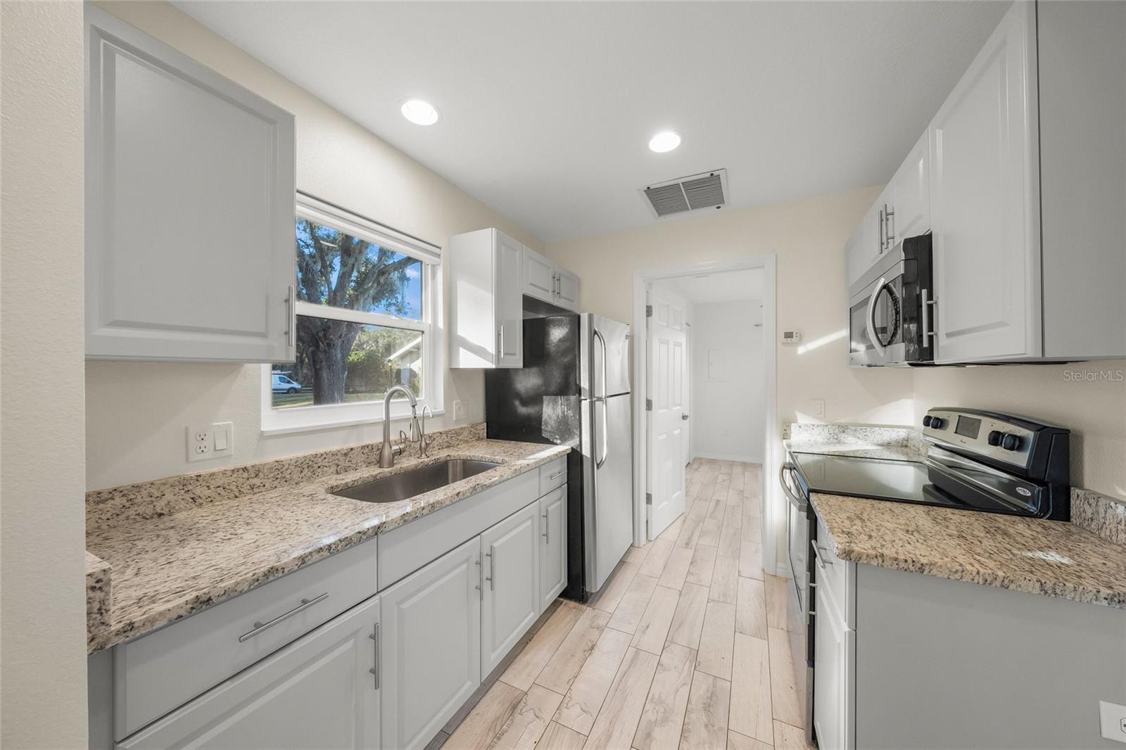 SADDLE CREEK - Residential