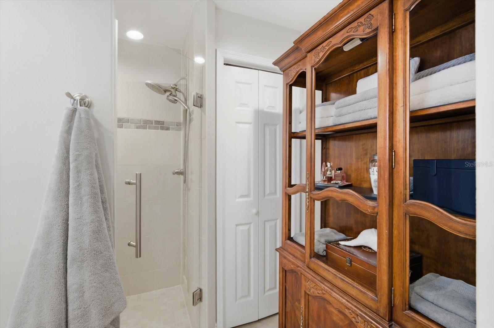 A RESUB OF A POR OF APOLLO - Residential