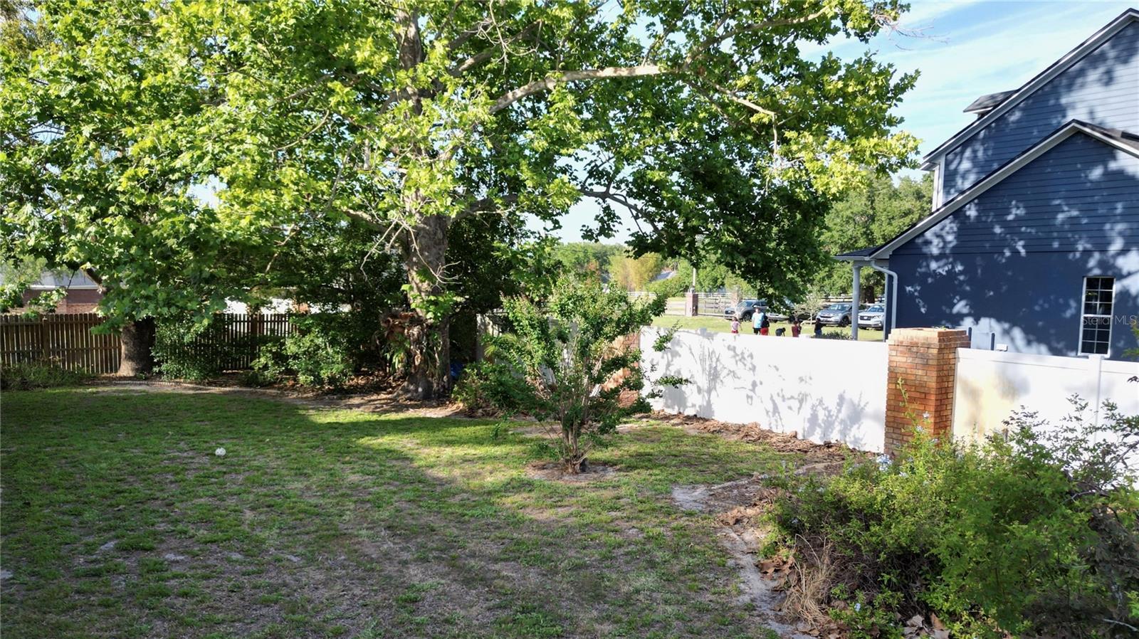 CROWN POINT SPGS - Residential