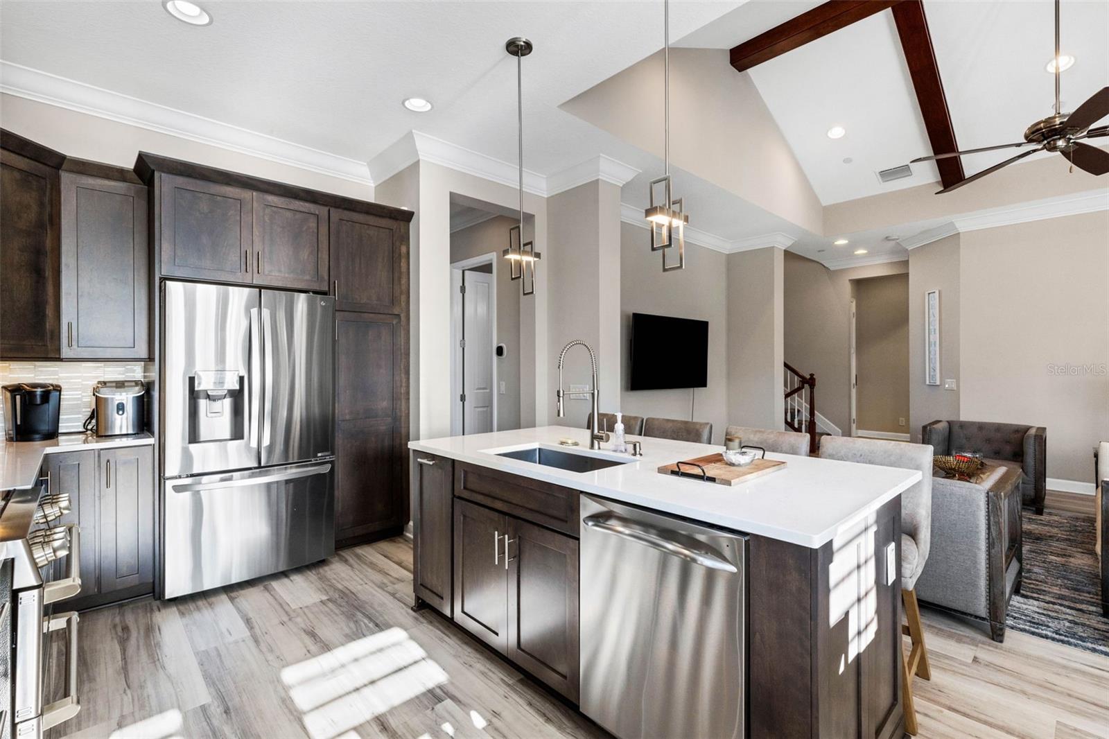 MANGROVE WALK ON HARBOUR ISLE PH 30 - Residential