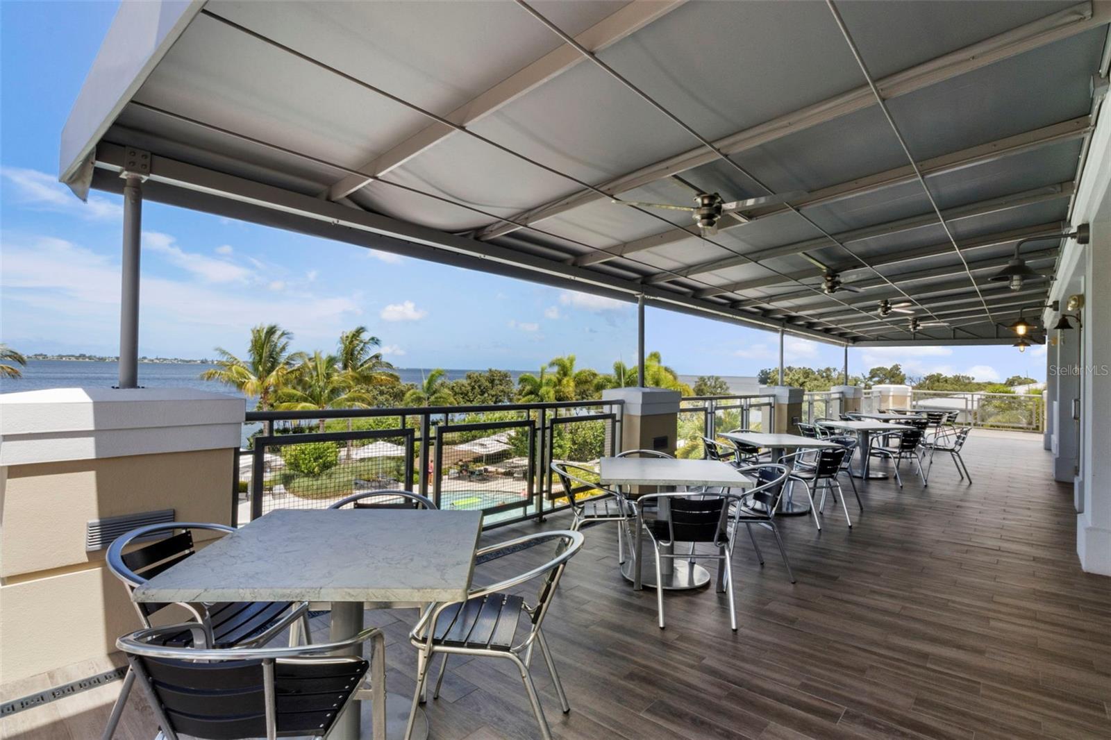 MANGROVE WALK ON HARBOUR ISLE PH 30 - Residential