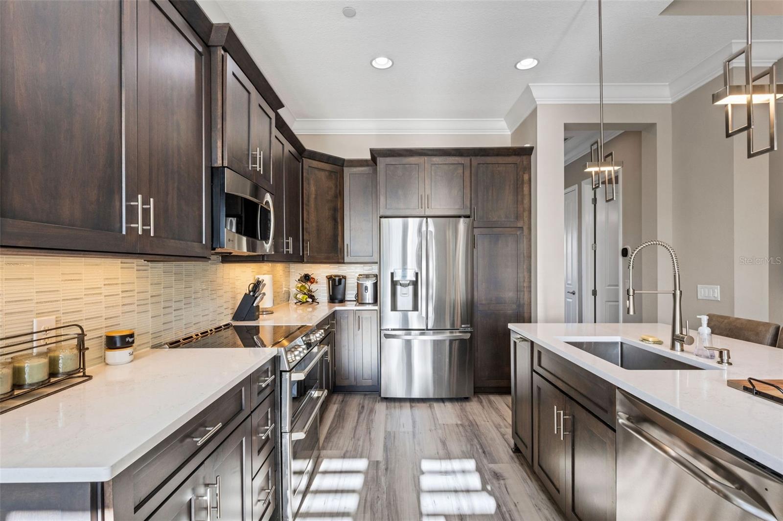 MANGROVE WALK ON HARBOUR ISLE PH 30 - Residential