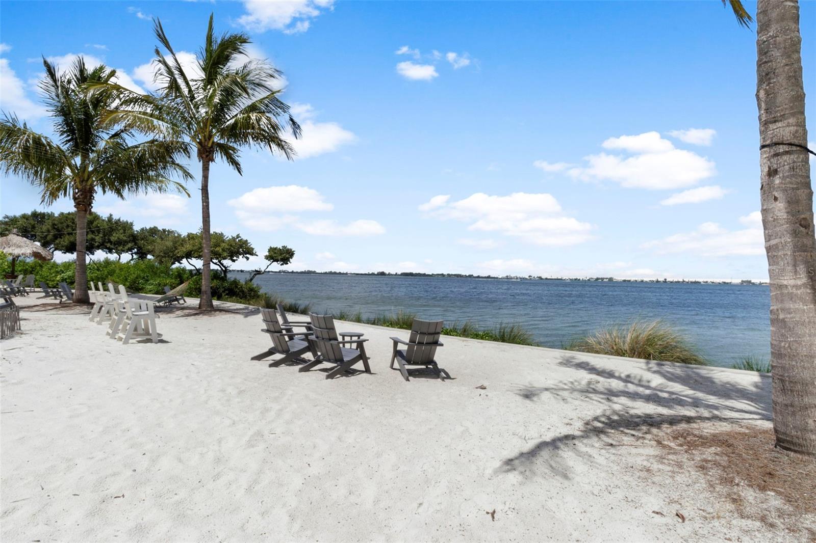 MANGROVE WALK ON HARBOUR ISLE PH 30 - Residential