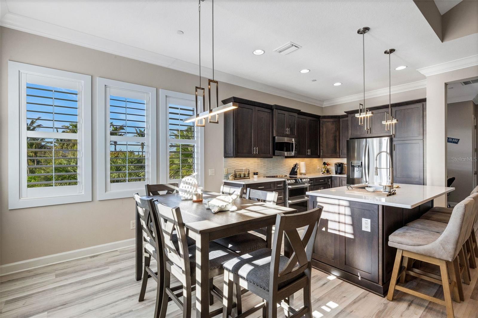 MANGROVE WALK ON HARBOUR ISLE PH 30 - Residential