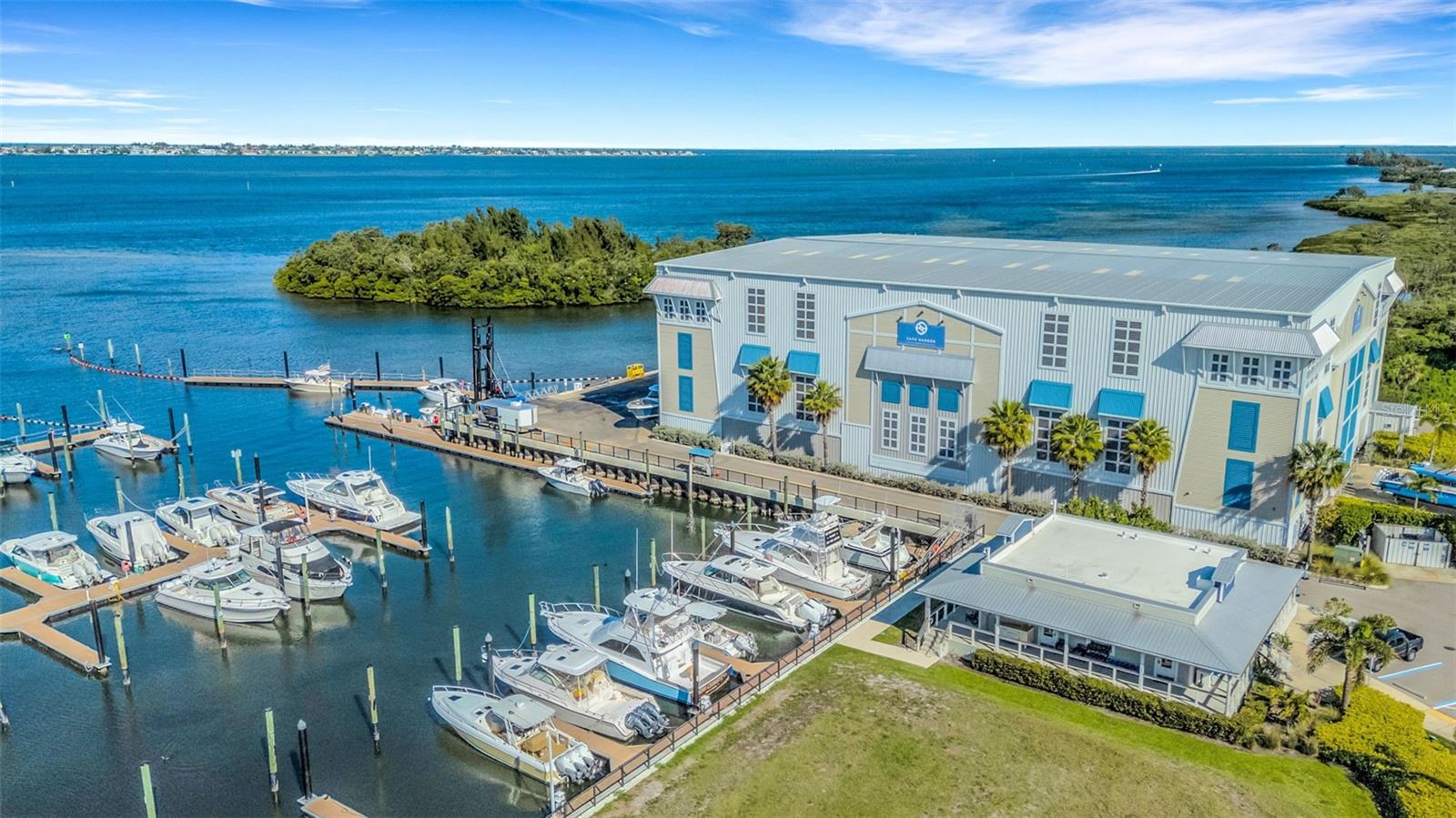 MANGROVE WALK ON HARBOUR ISLE PH 30 - Residential