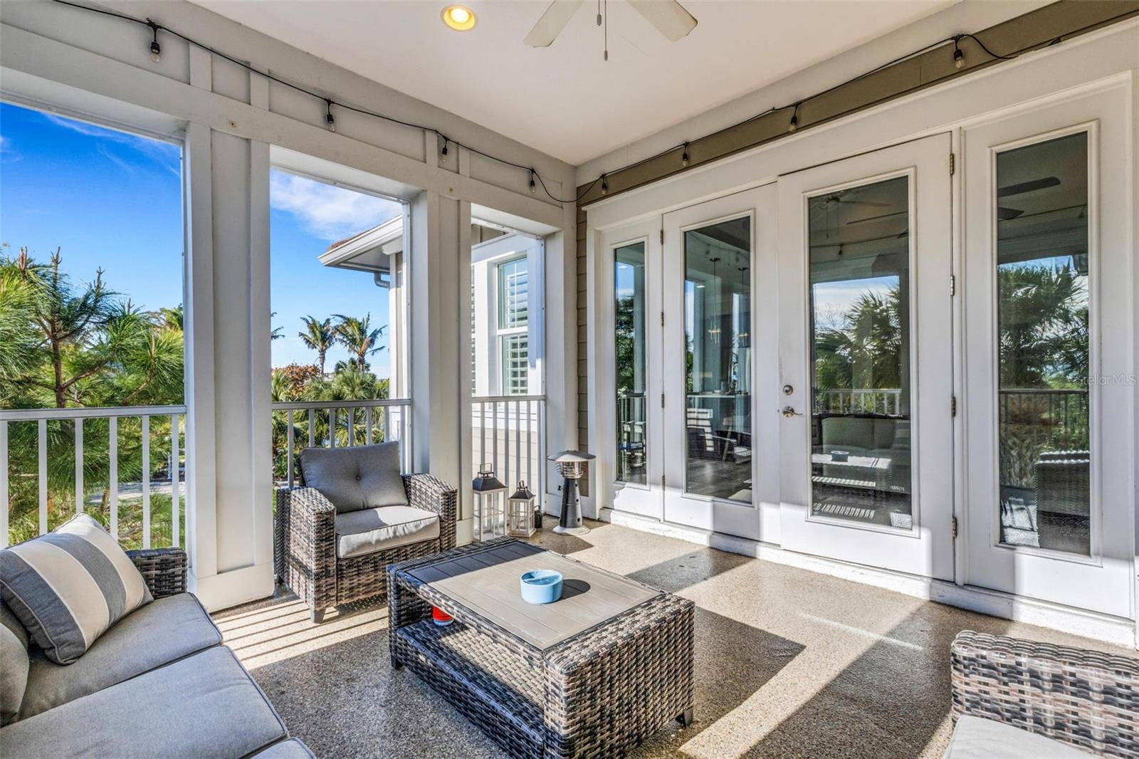 MANGROVE WALK ON HARBOUR ISLE PH 30 - Residential