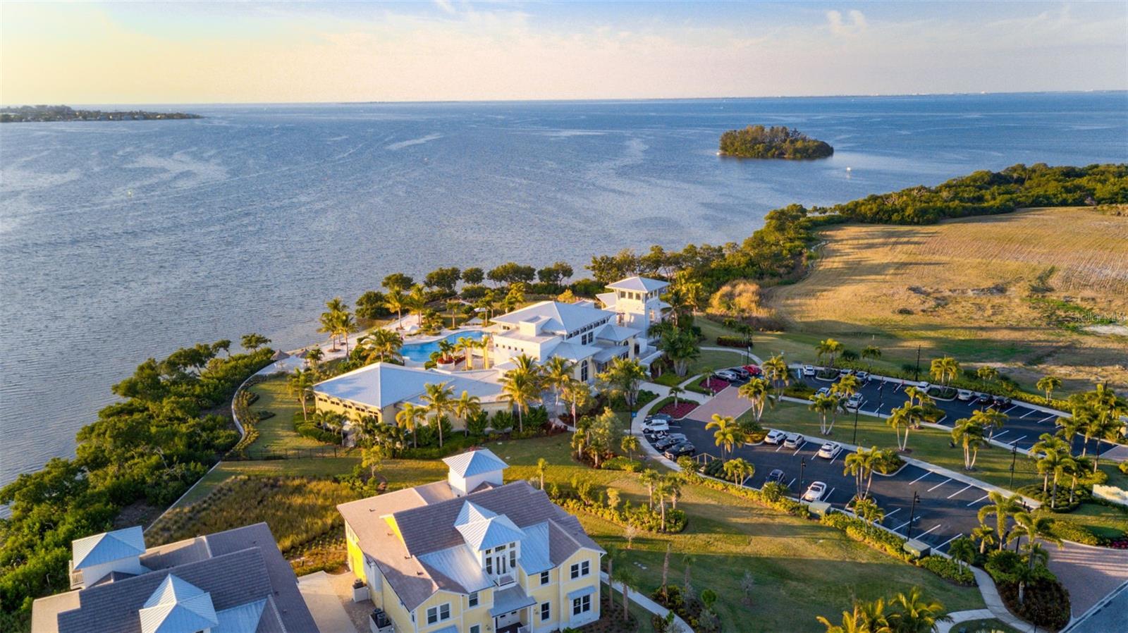 MANGROVE WALK ON HARBOUR ISLE PH 30 - Residential