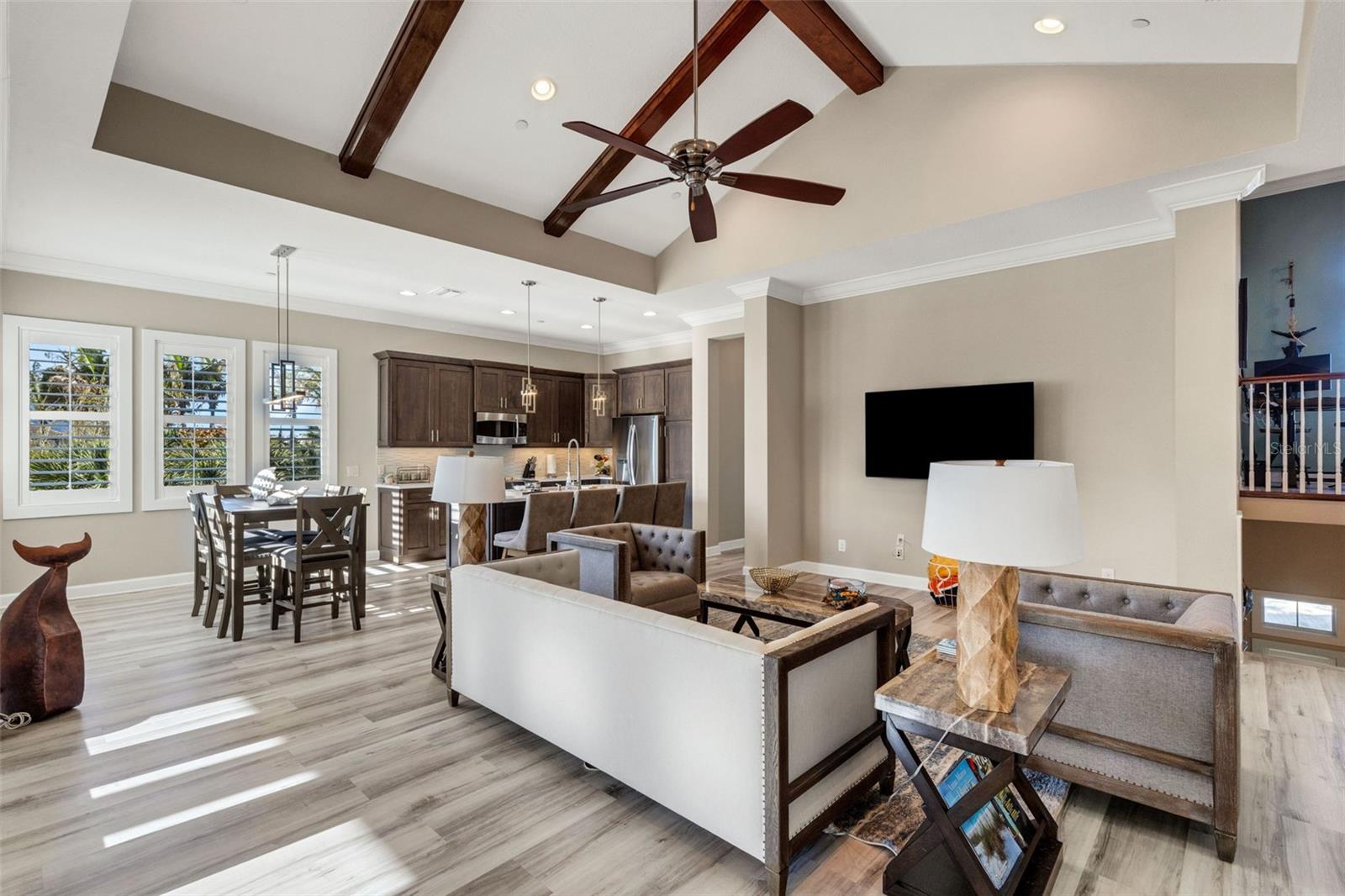 MANGROVE WALK ON HARBOUR ISLE PH 30 - Residential