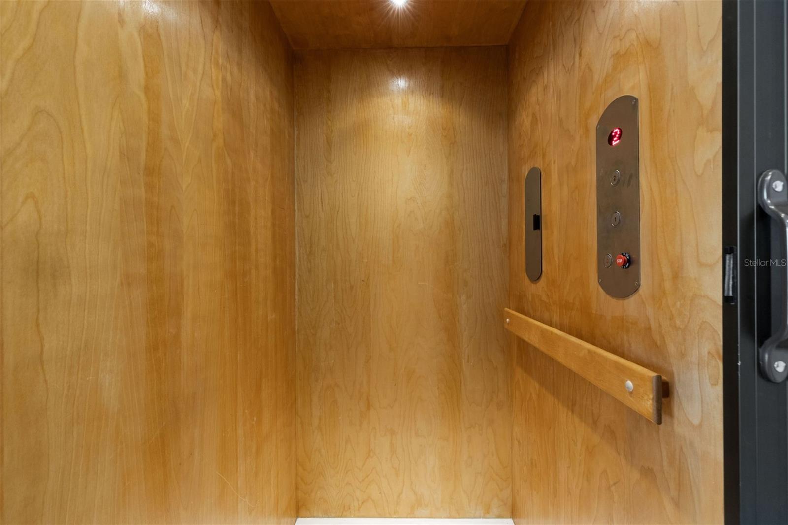 MANGROVE WALK ON HARBOUR ISLE PH 30 - Residential