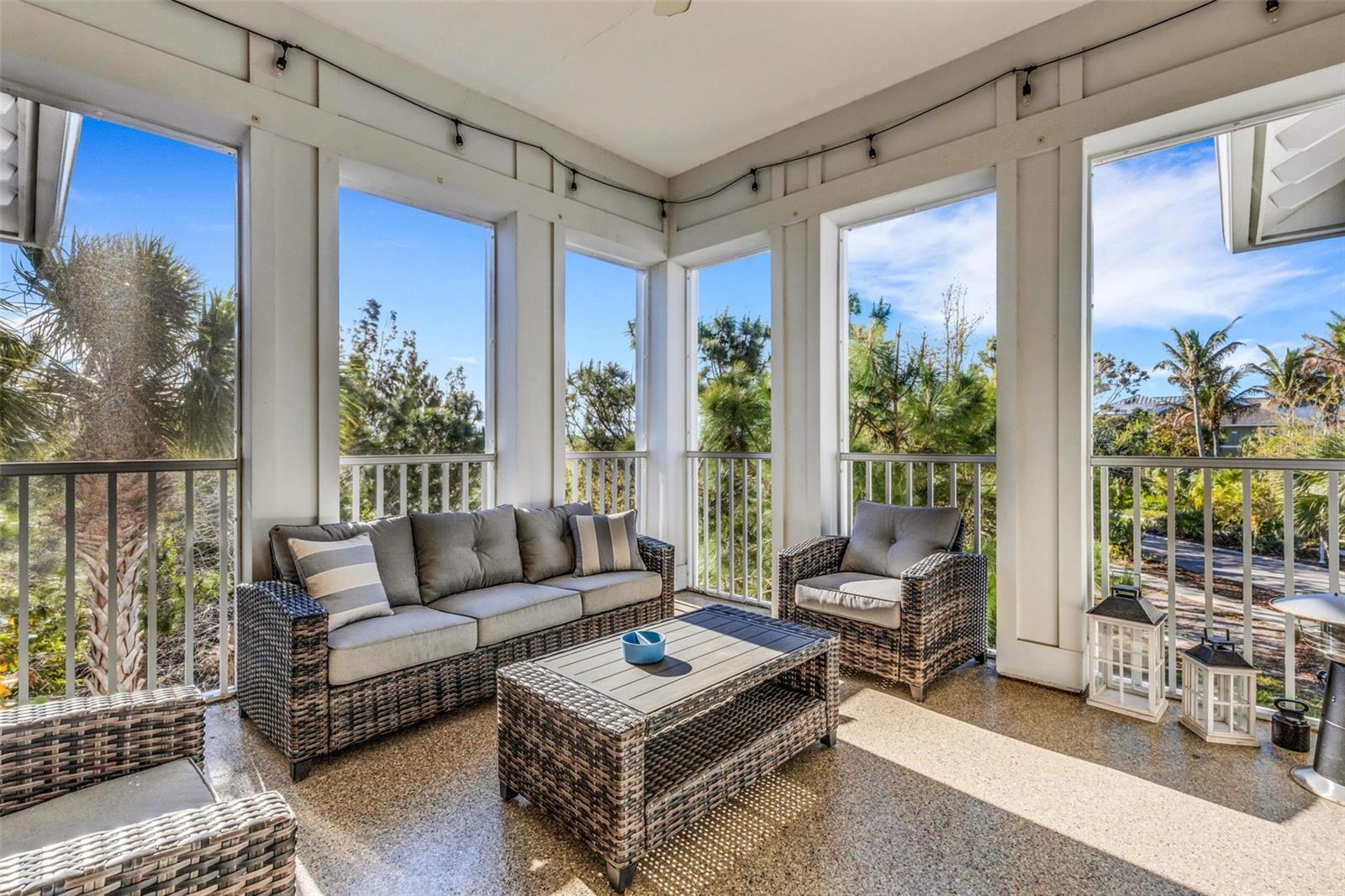 MANGROVE WALK ON HARBOUR ISLE PH 30 - Residential