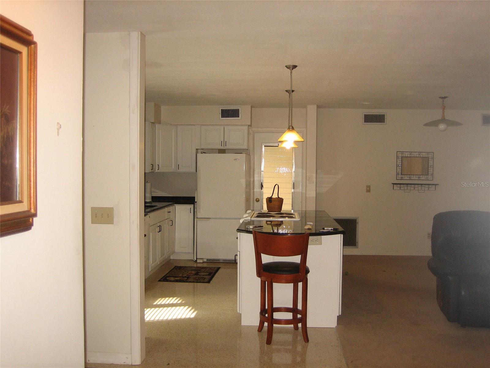 2245 CEDAR DRIVE
