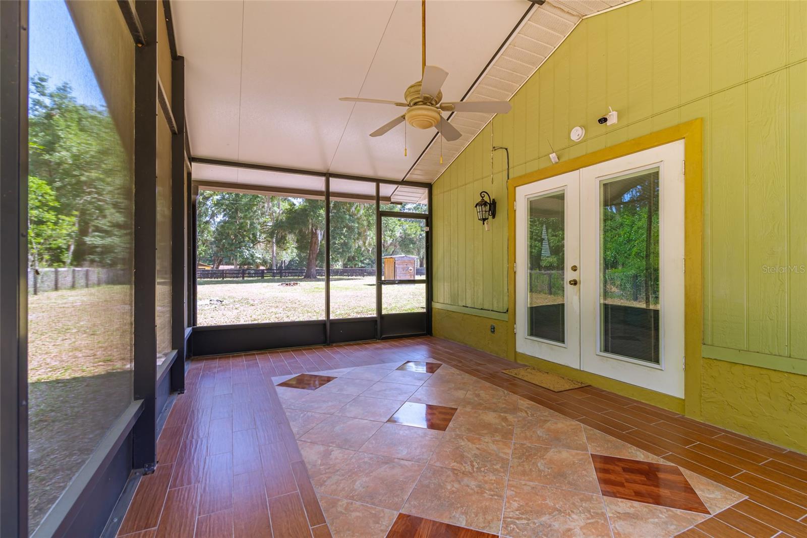 MEADOWBROOK RANCHES - Residential