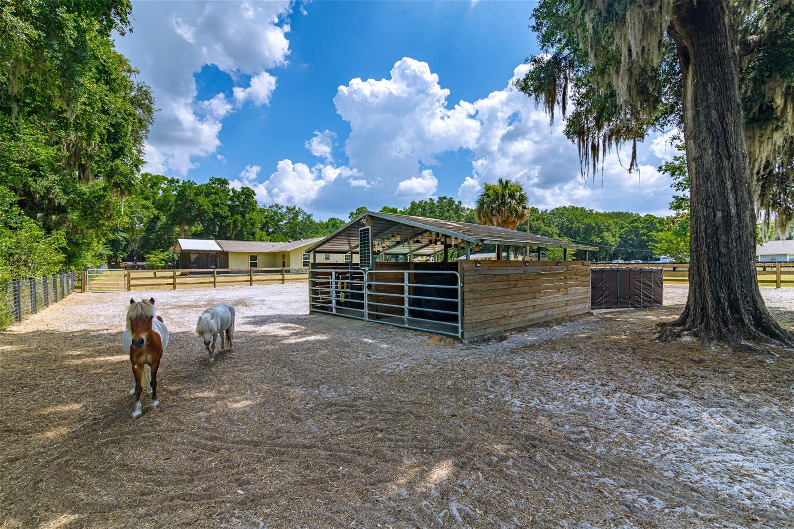 MEADOWBROOK RANCHES - Residential