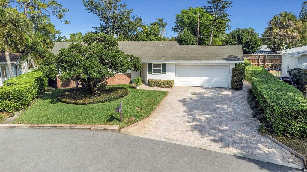 Photo of 6613 Flamingo Way S, St Petersburg, FL 33707 (MLS # TB8488127)