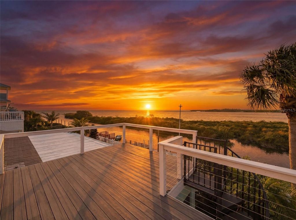 Photo of 6637 Driftwood Drive, Hudson, FL 34667 (MLS # W7882899)