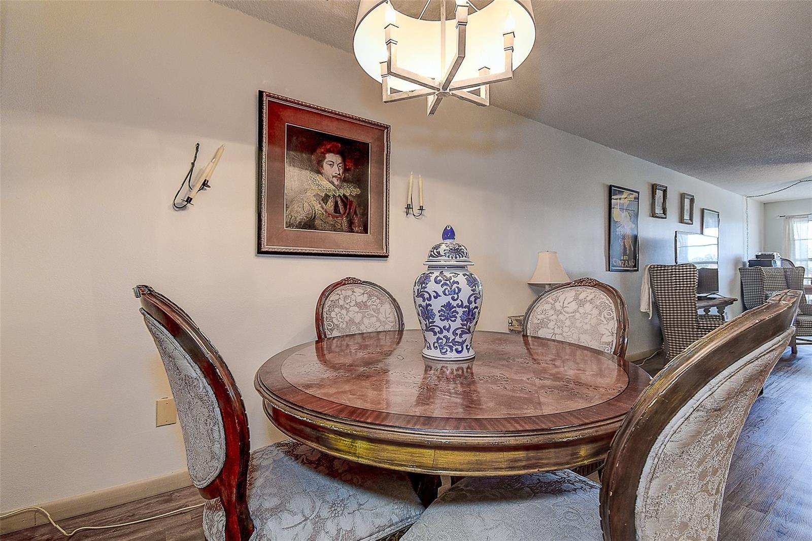 WILLOW LAKE BLDG 5 CONDO - Residential