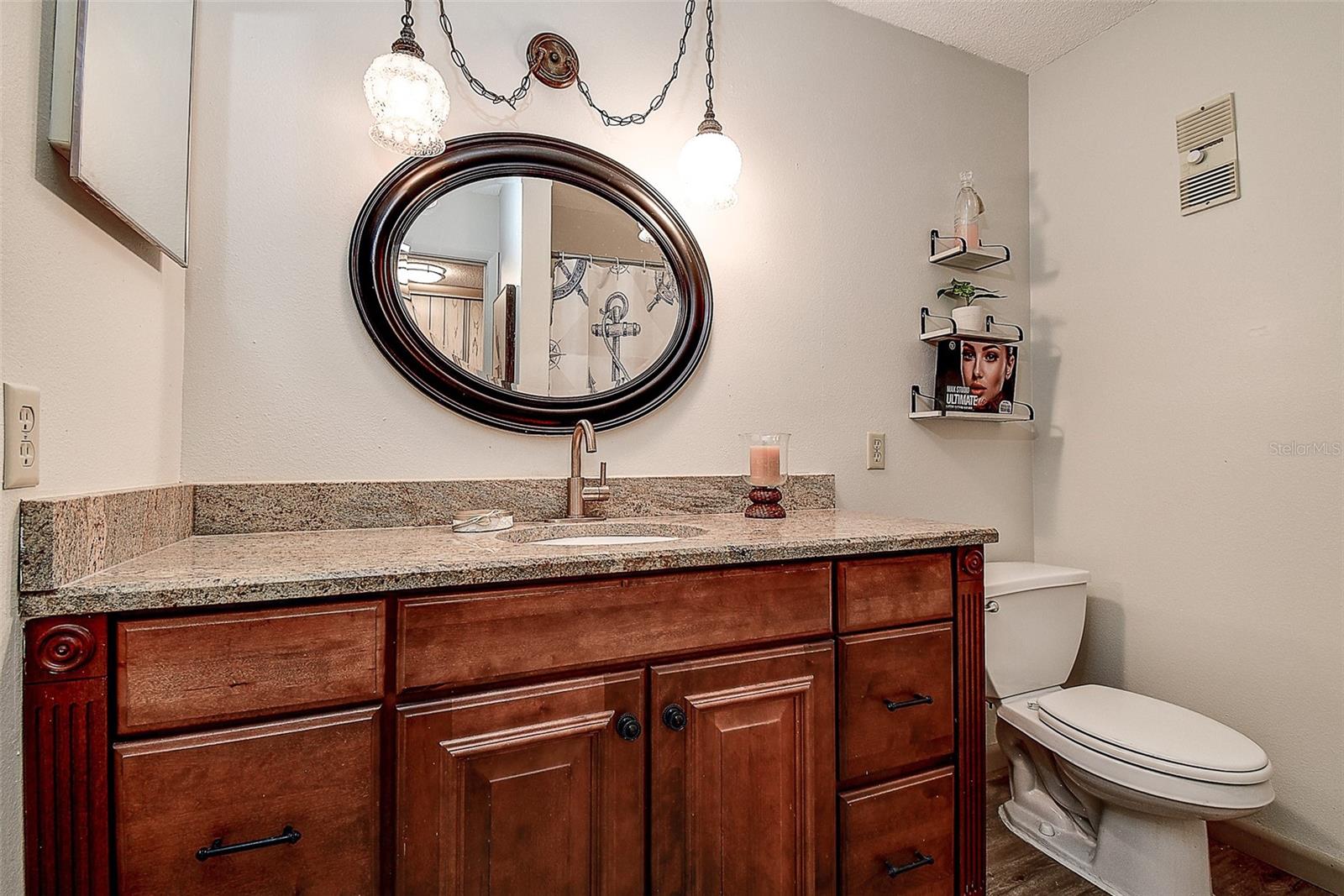 WILLOW LAKE BLDG 5 CONDO - Residential