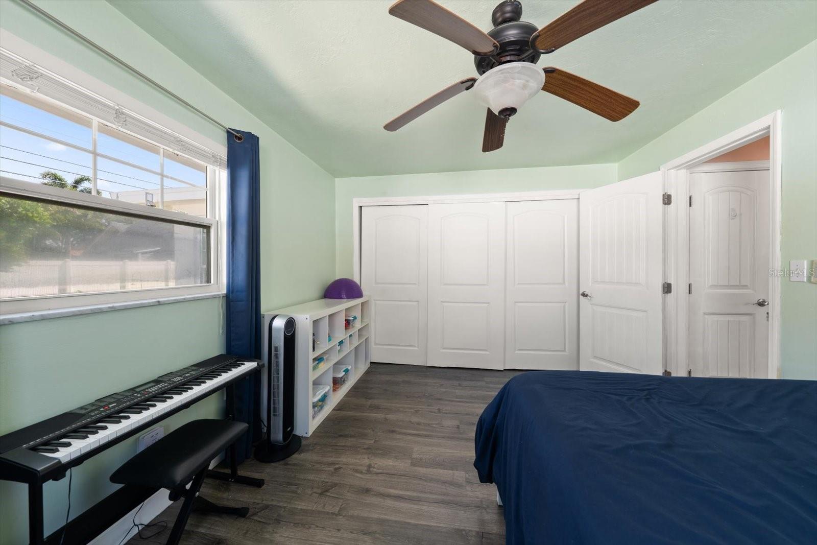 URBAN LAKE ESTATES - Residential