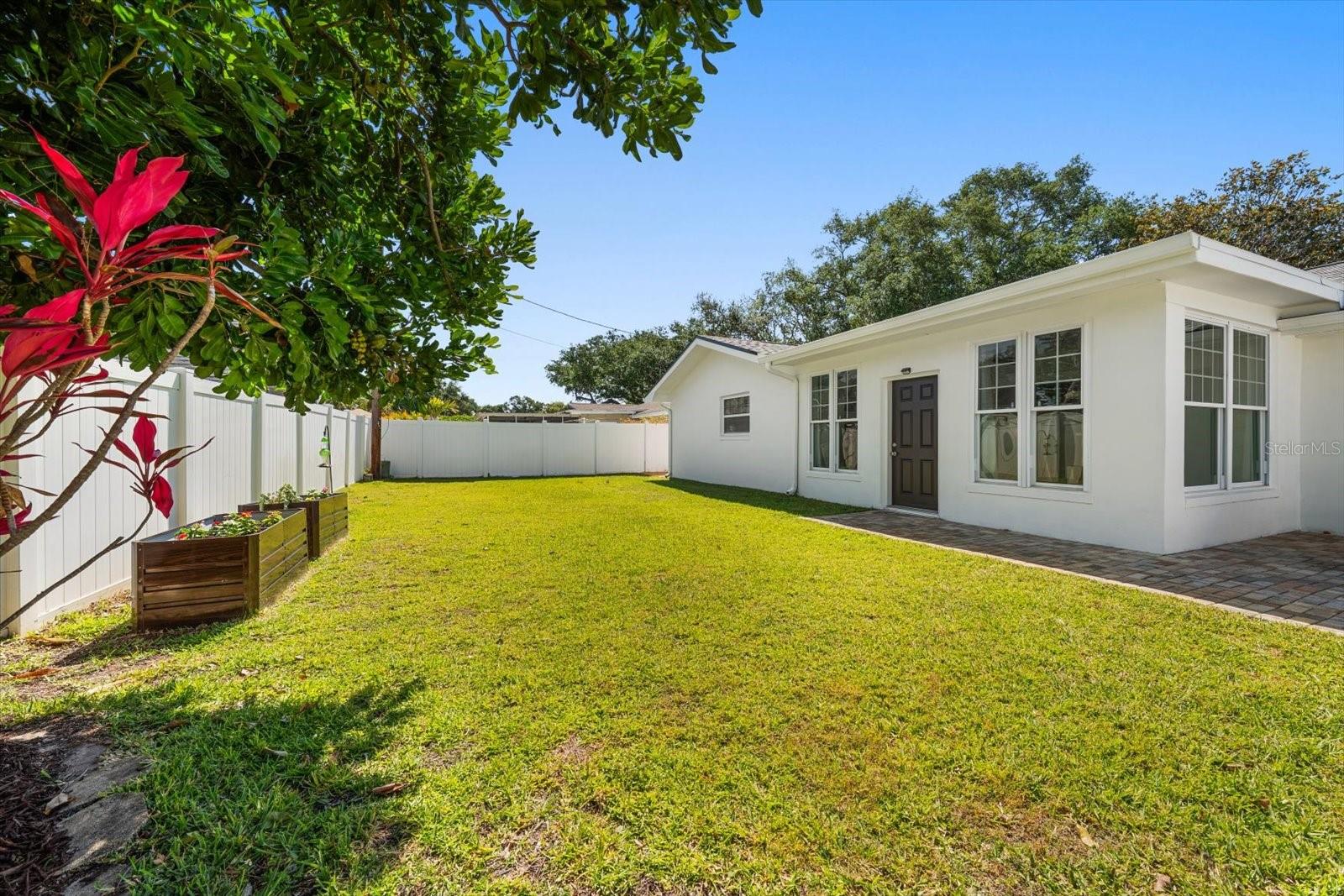 URBAN LAKE ESTATES - Residential