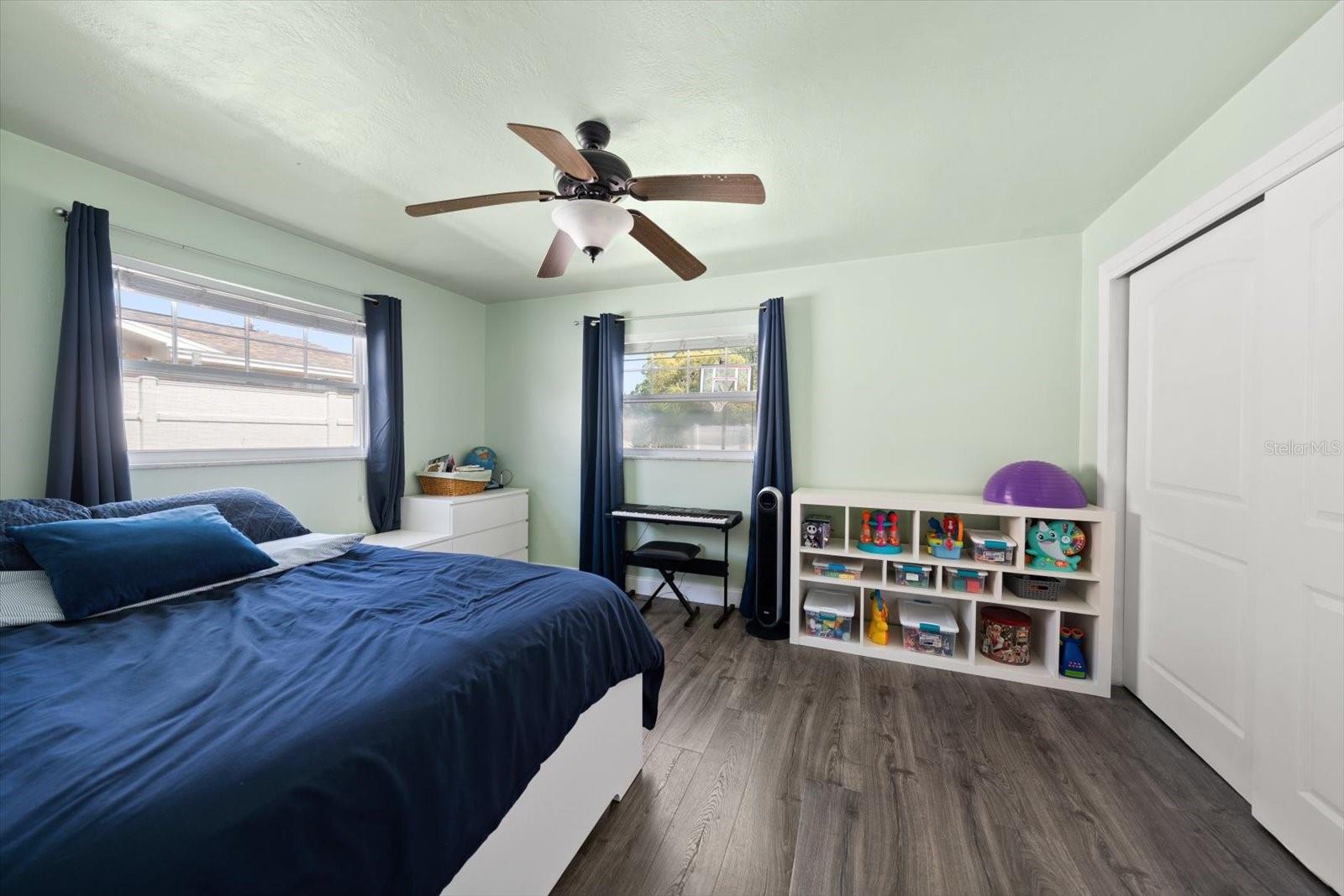 URBAN LAKE ESTATES - Residential