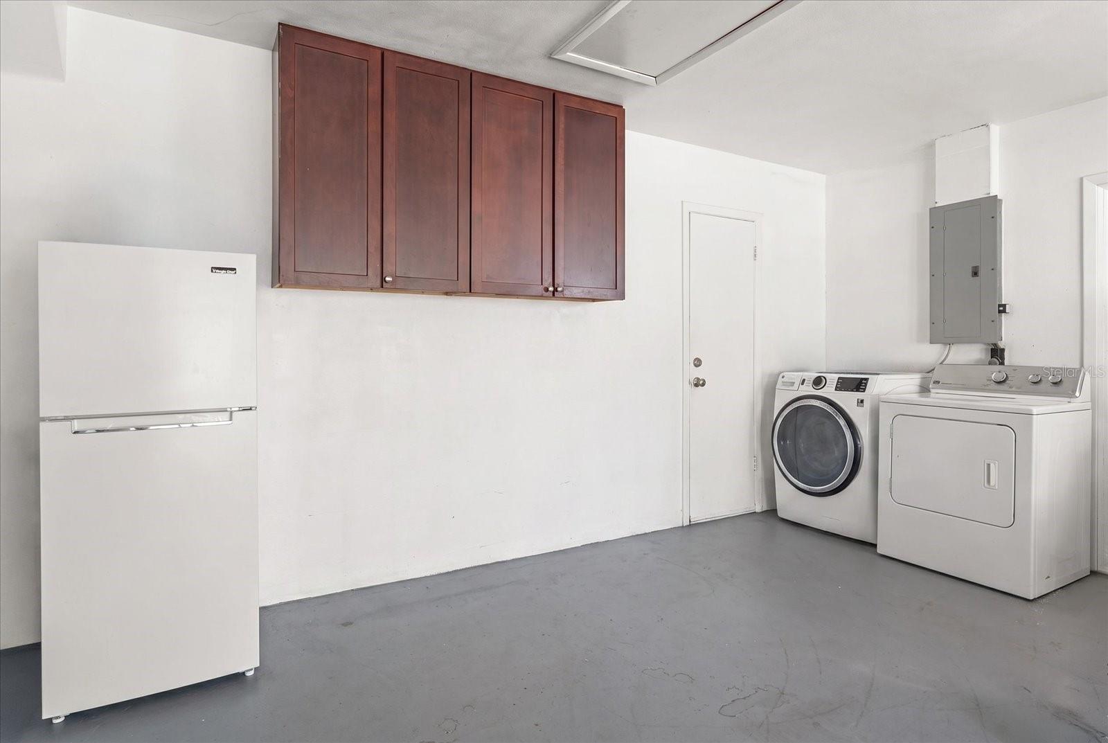 URBAN LAKE ESTATES - Residential