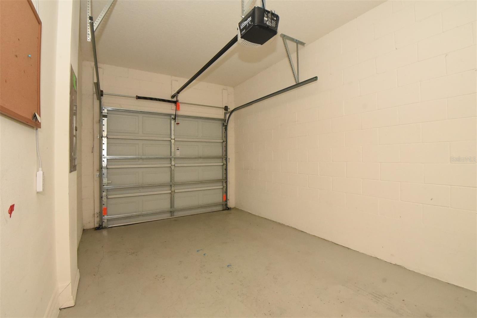 VILLAS AT DEER RUN - Residential Lease