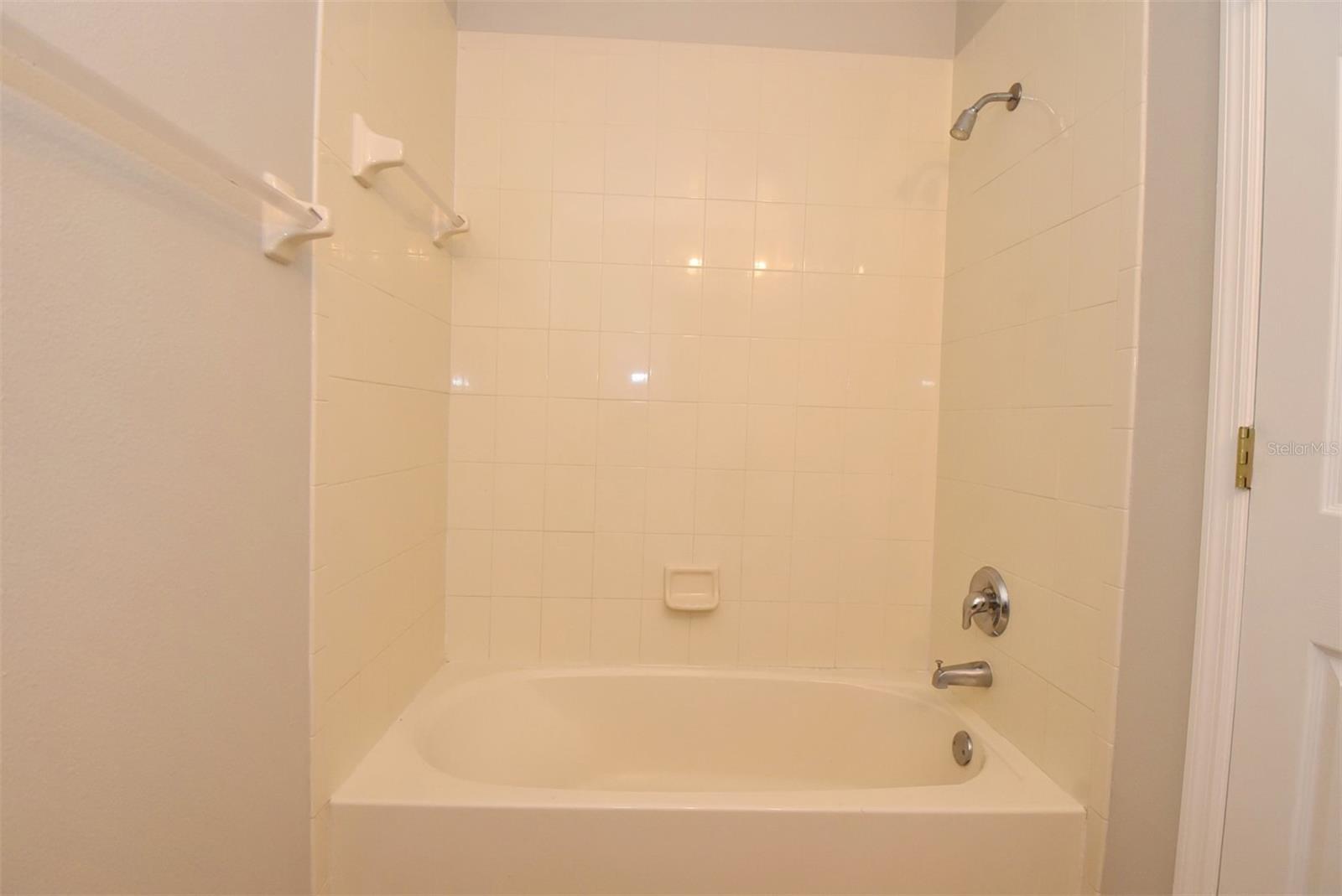 VILLAS AT DEER RUN - Residential Lease