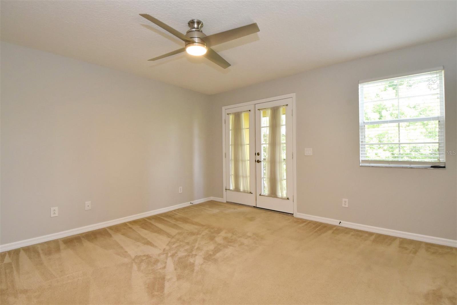 VILLAS AT DEER RUN - Residential Lease