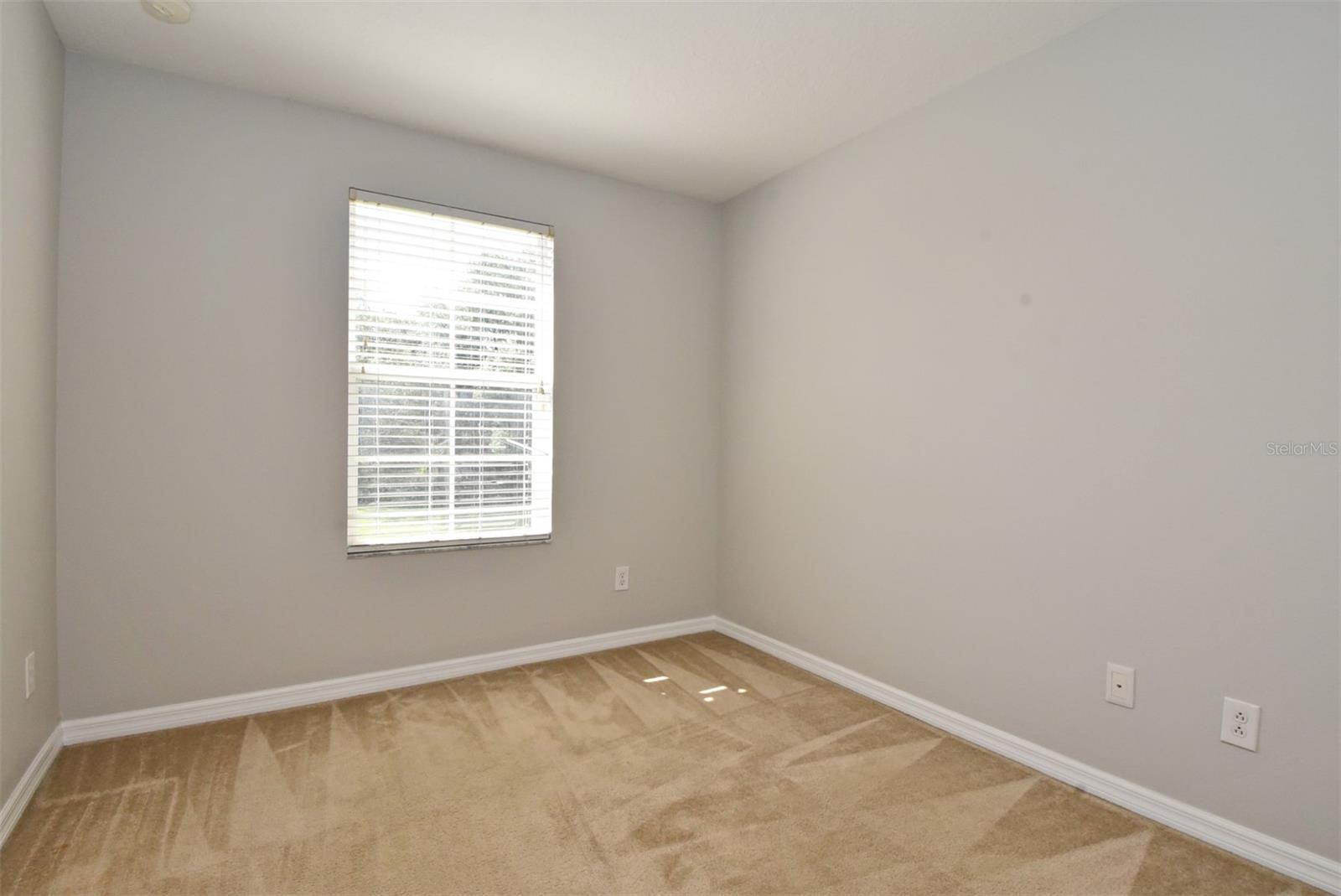 VILLAS AT DEER RUN - Residential Lease