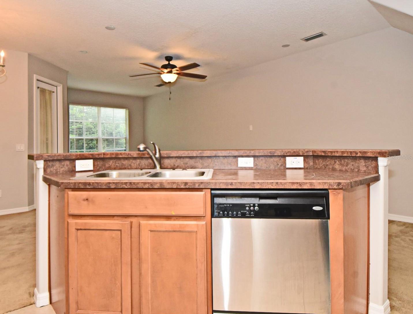 VILLAS AT DEER RUN - Residential Lease