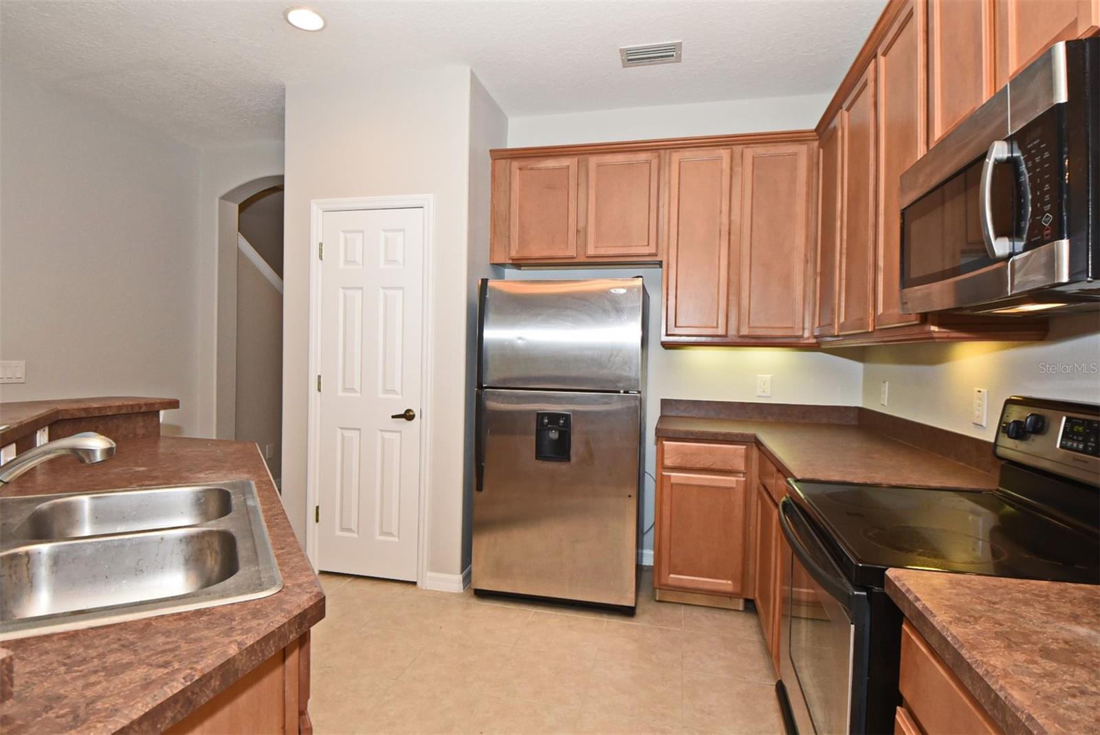 VILLAS AT DEER RUN - Residential Lease