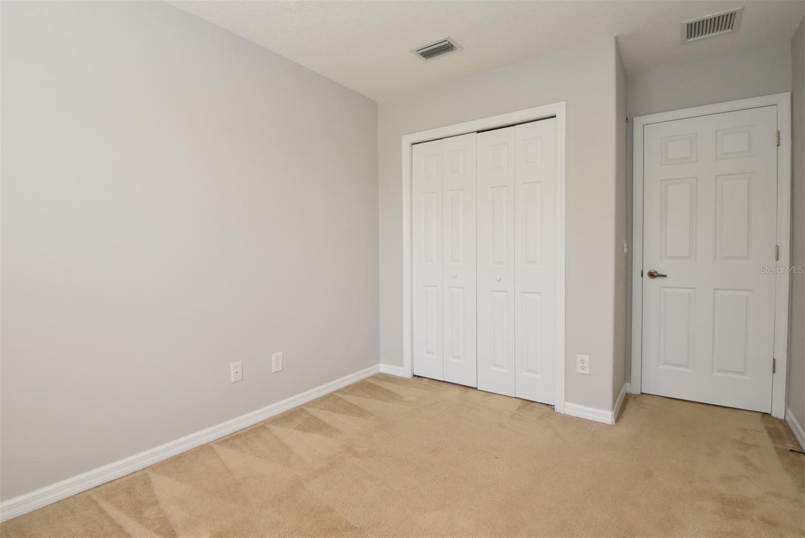 VILLAS AT DEER RUN - Residential Lease