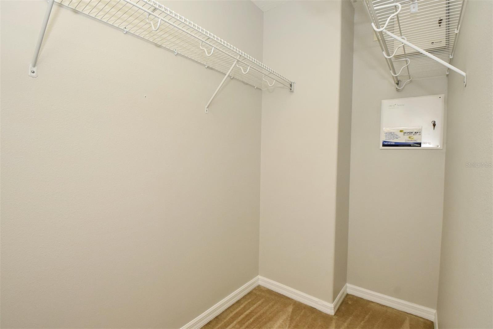 VILLAS AT DEER RUN - Residential Lease