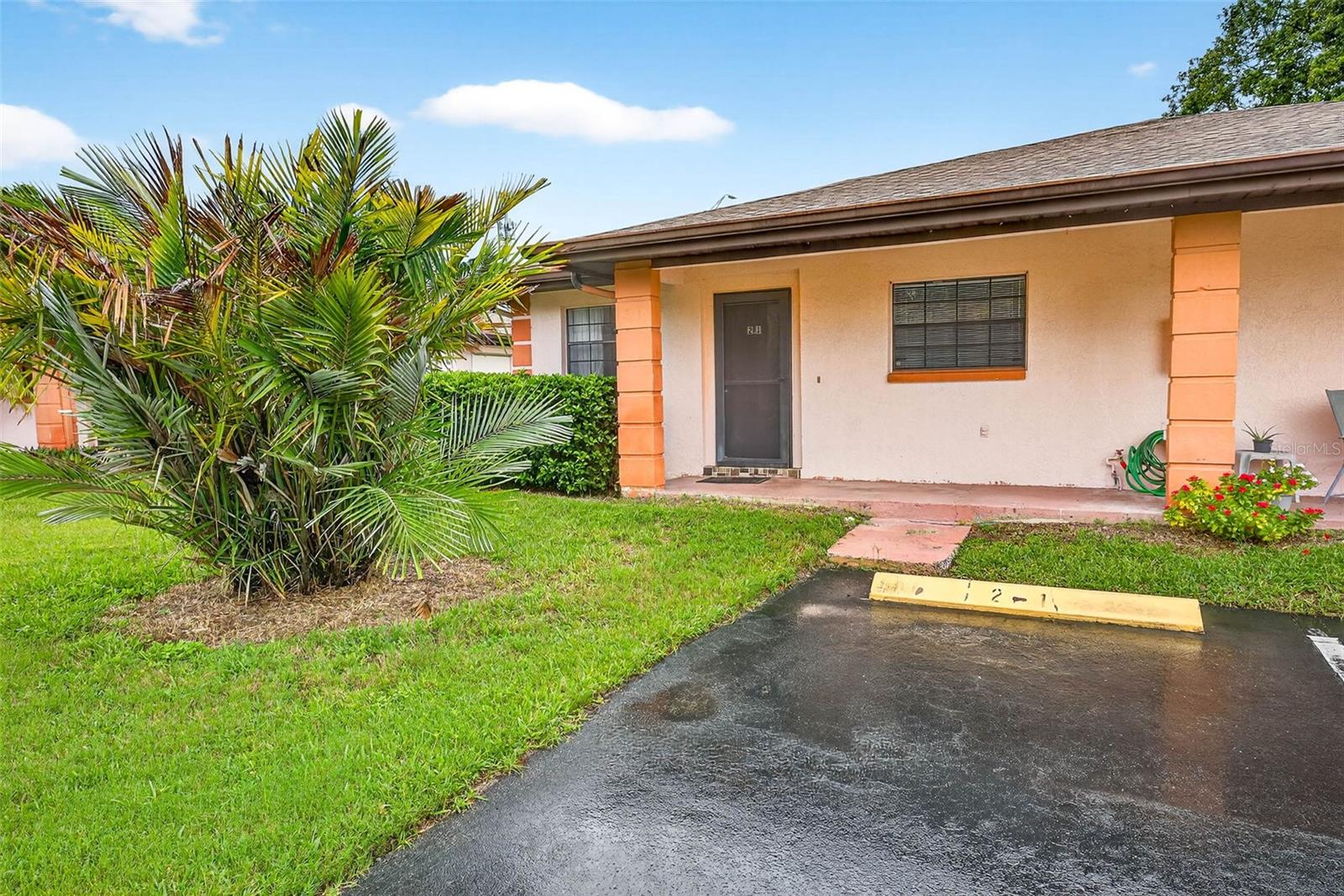 One or more photo(s) has been virtually staged. Welcome to Ridge Groves! This beautifully updated 2-bedroom, 2-bath villa-style condo with a bonus room that works perfectly as an office or 3rd bedroom is now available for rent in the heart of Largo—just minutes from shopping, dining, and the beaches.
Inside, you’ll find brand-new grey wood-look vinyl plank flooring (no carpet!), fresh paint, and a bright open layout. The fully remodeled kitchen features new cabinets, granite countertops, an undermount sink, upgraded faucet, and stainless steel appliances—including a dishwasher and freestanding stainless hood. A breakfast bar and pantry provide convenience and storage.
The spacious living and dining area opens to the versatile bonus room with double doors and a large closet, giving you the flexibility of a home office, fitness space, or extra bedroom. Sliding glass doors lead to your private rear patio with no backyard neighbors, perfect for peaceful outdoor living.
The primary suite offers a walk-in closet and remodeled ensuite bath with updated vanity, walk-in shower, and modern fixtures. The second bedroom is generously sized and situated near the fully updated second bath with new vanity, tub/shower combo, and upgraded finishes. An indoor laundry room adds extra convenience.
Move-in ready, this end-unit villa combines comfort, functionality, and a prime location in Largo—close to everything you need, including shopping, dining, and the beaches!