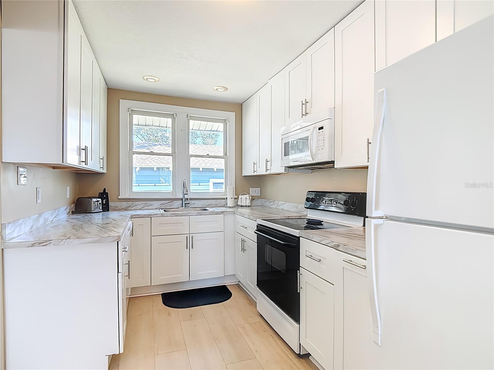 LENA VISTA SUB - Residential