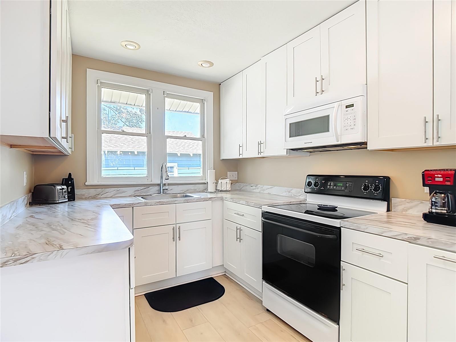 LENA VISTA SUB - Residential