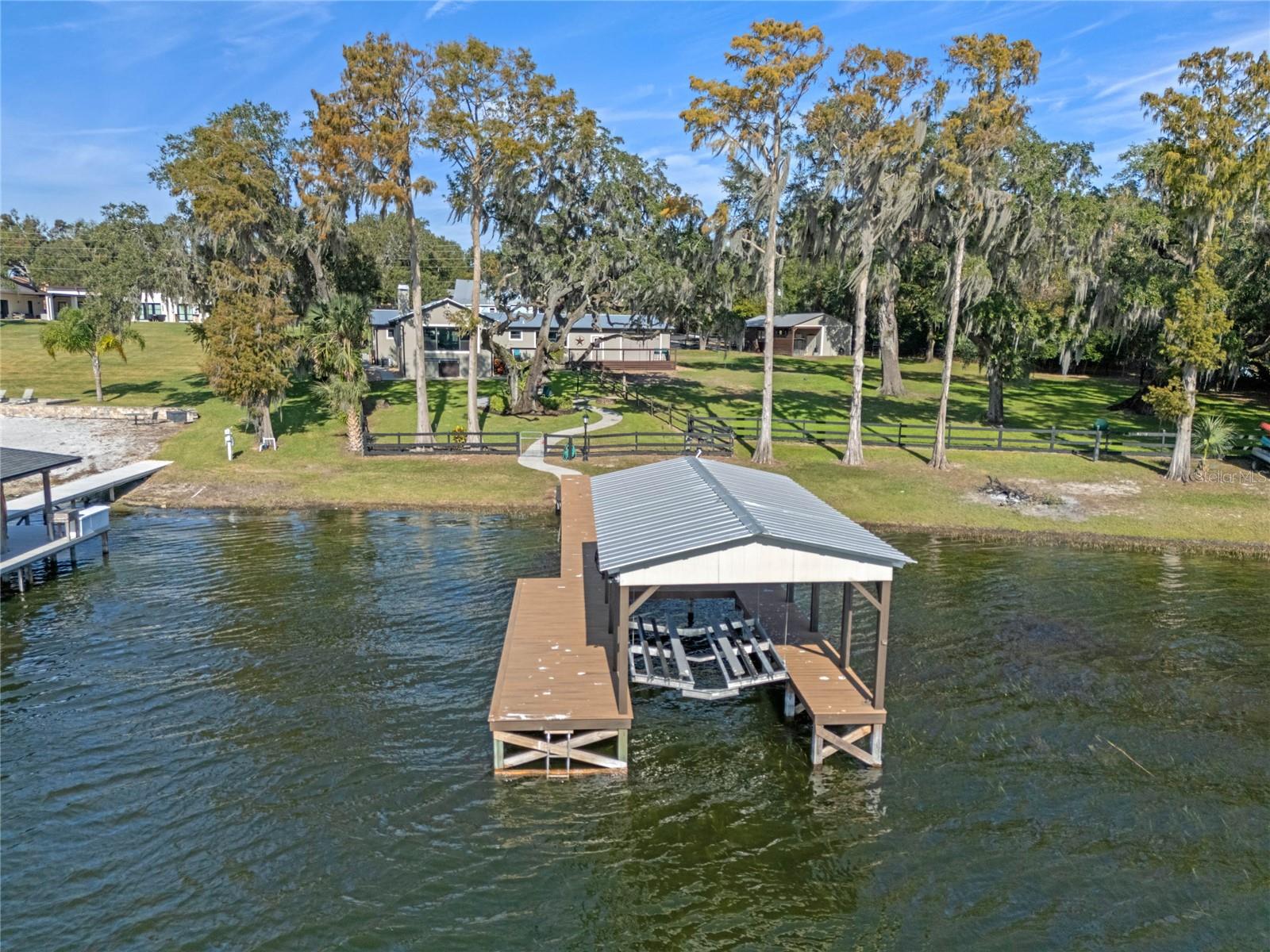 MARTELLE SHORES - Residential