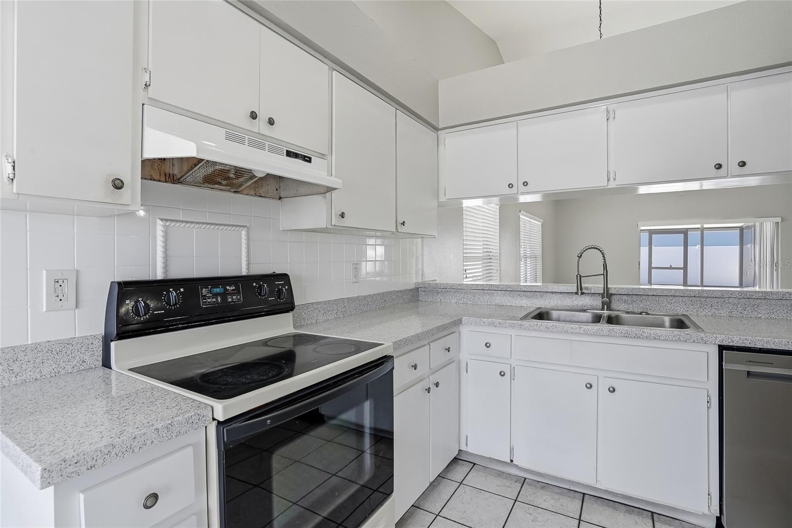 COUNTRYWAY PRCL B TRCT 1 PH - Residential