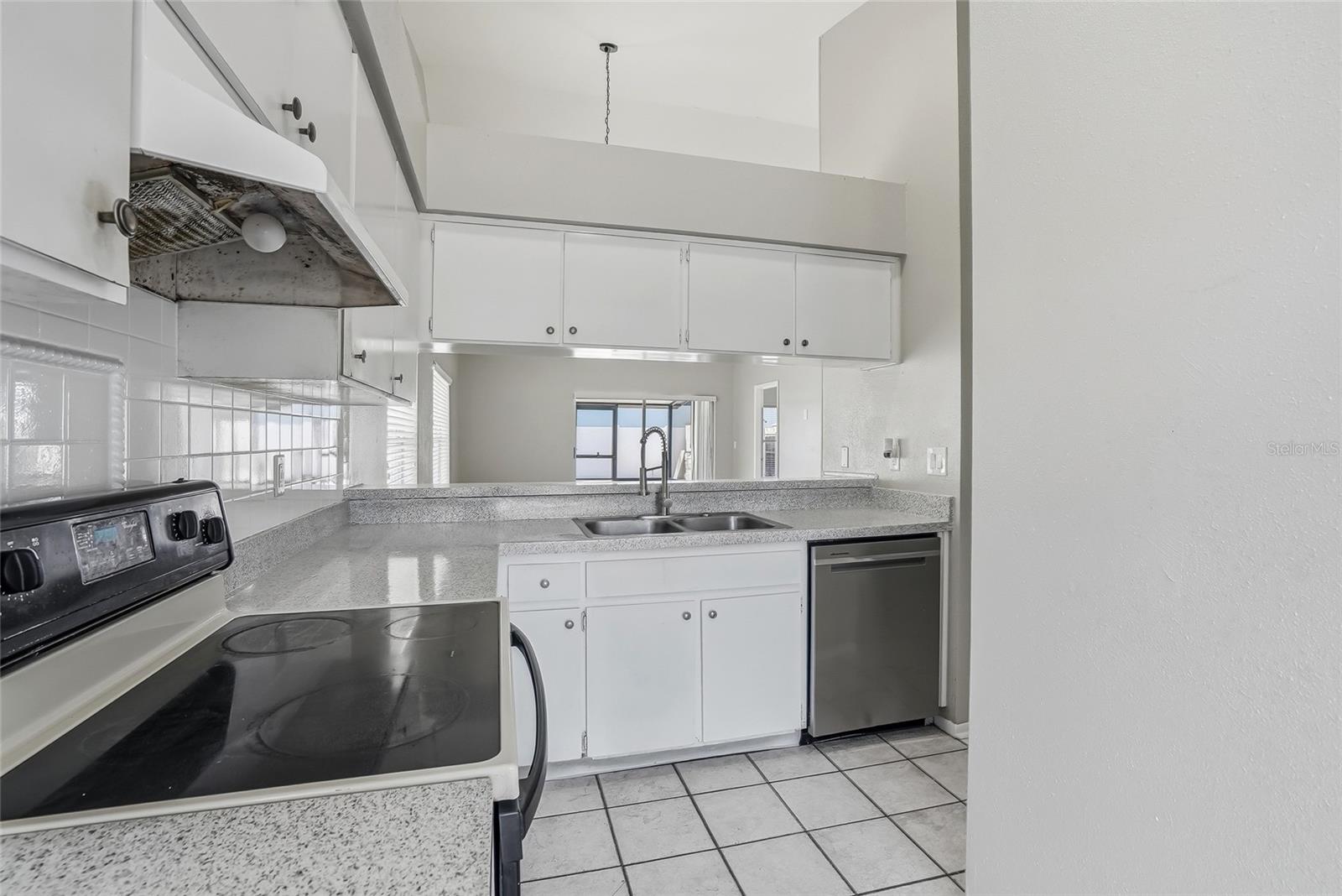 COUNTRYWAY PRCL B TRCT 1 PH - Residential