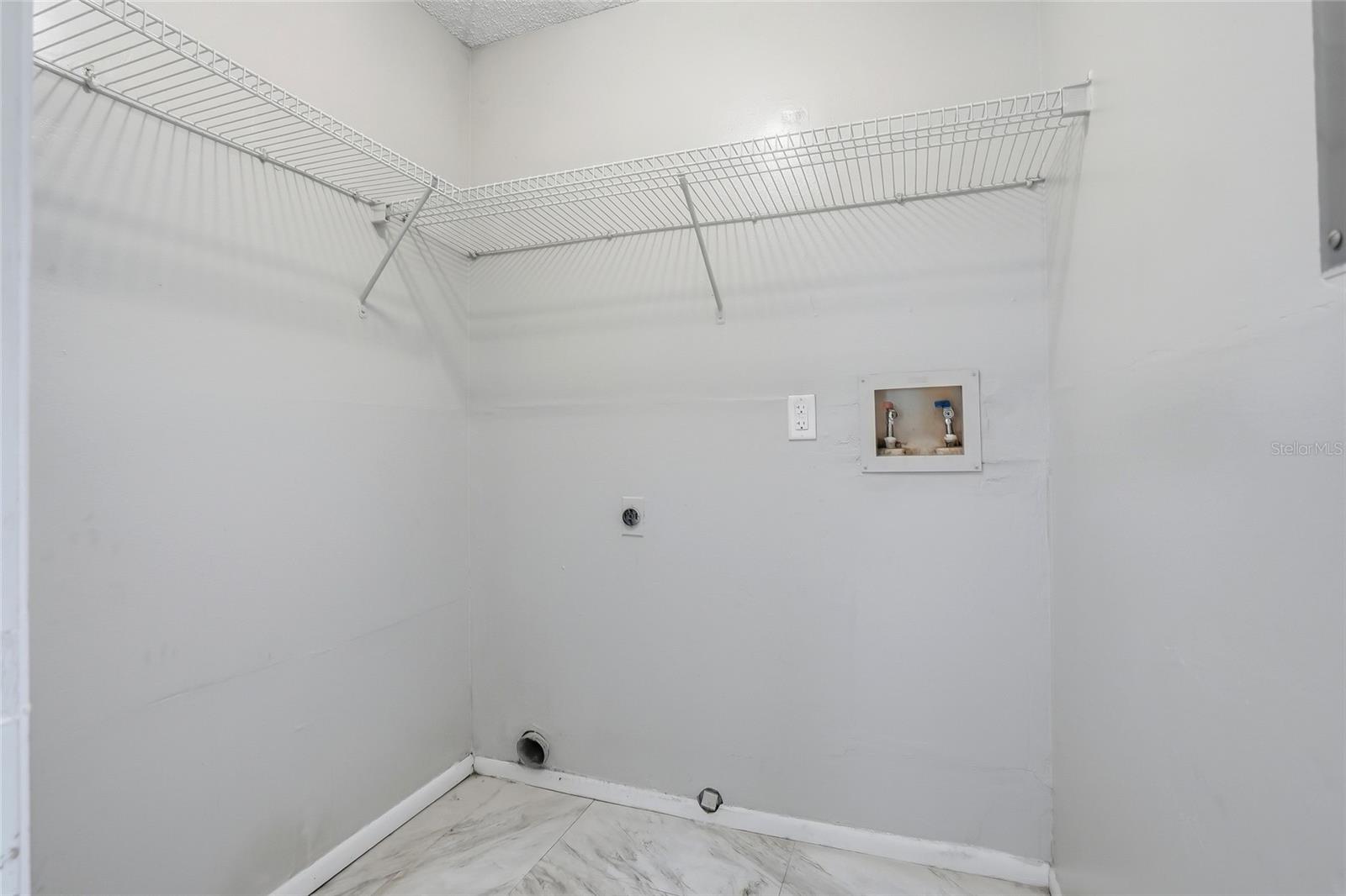 COUNTRYWAY PRCL B TRCT 1 PH - Residential