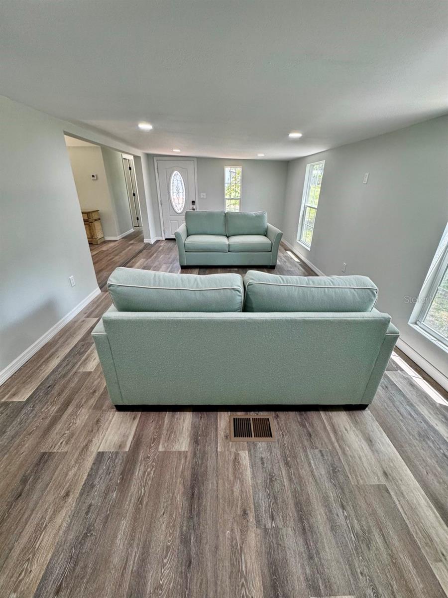 BUCK HILL - Residential