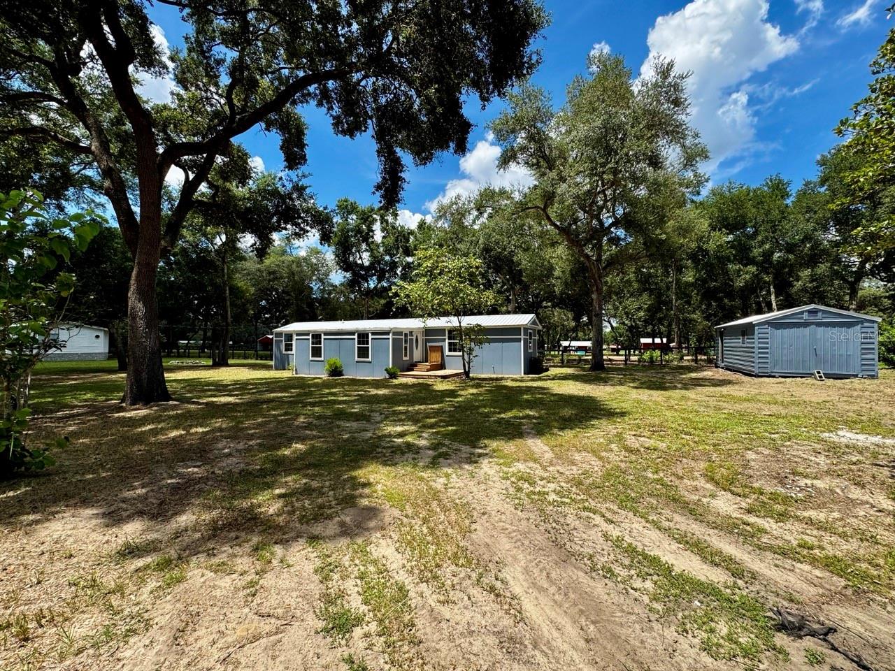 BUCK HILL - Residential