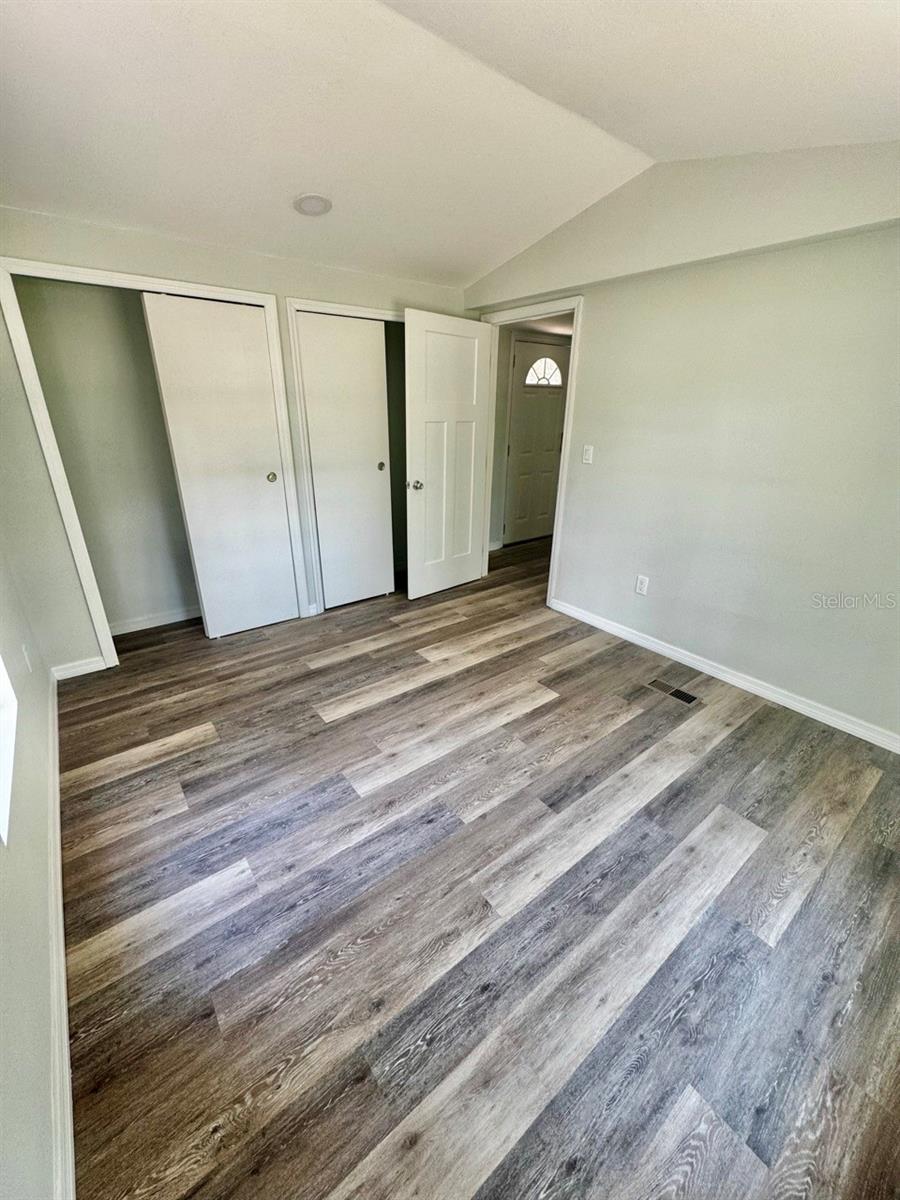 BUCK HILL - Residential