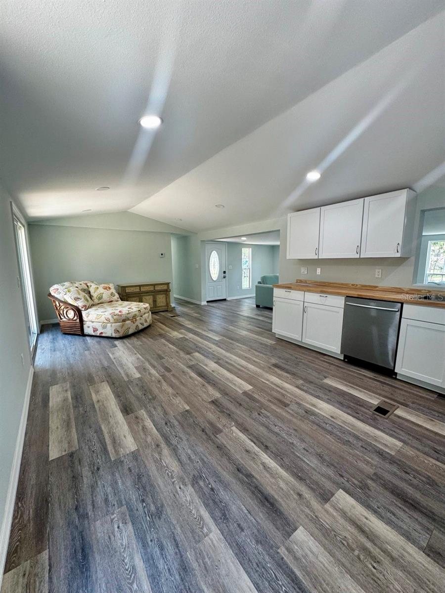 BUCK HILL - Residential