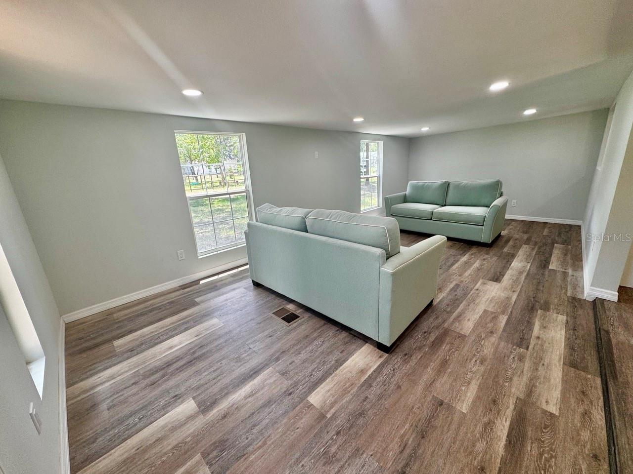 BUCK HILL - Residential