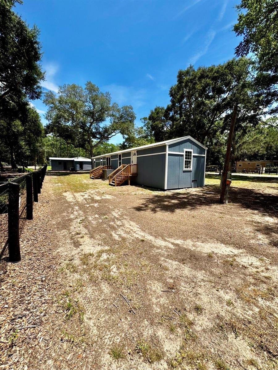 BUCK HILL - Residential