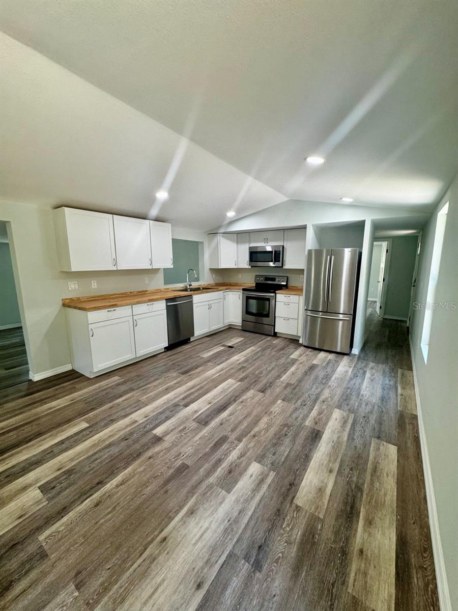 BUCK HILL - Residential