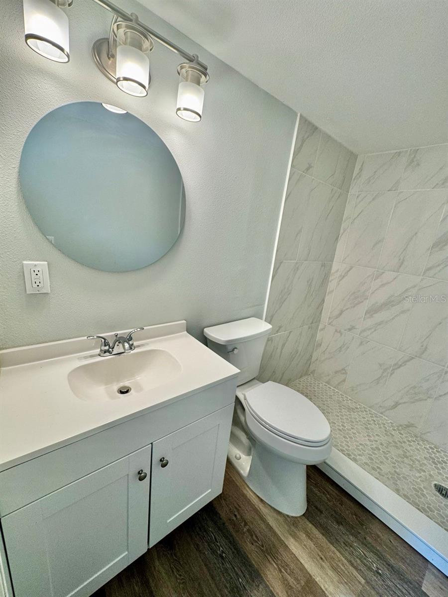 BUCK HILL - Residential